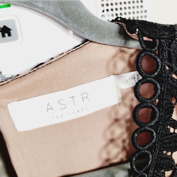 ASTR - Picture 11 of 12